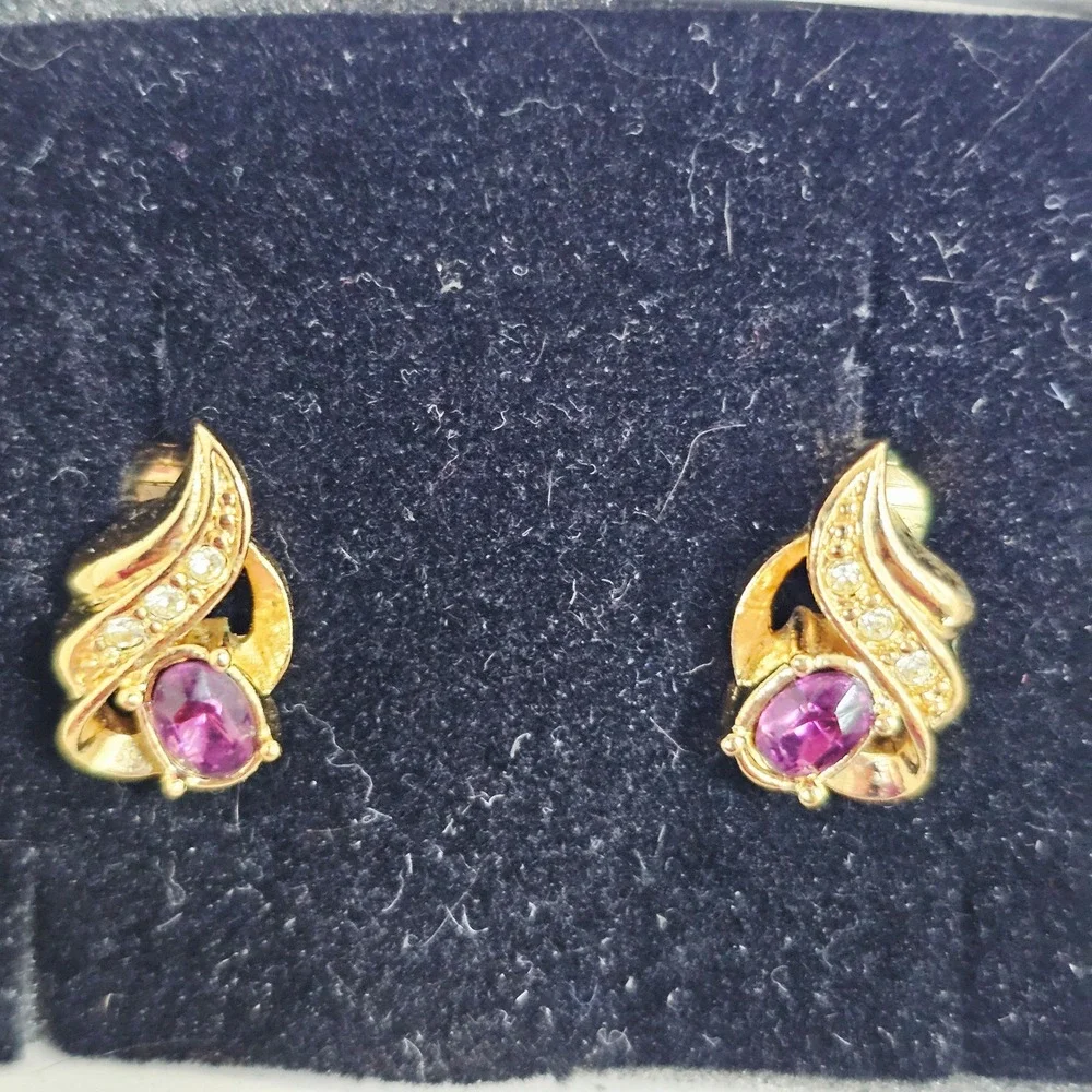 Vintage Avon Clip On Earrings Faux Amethyst Gold Tone Rhinestone‎ Glam Regency